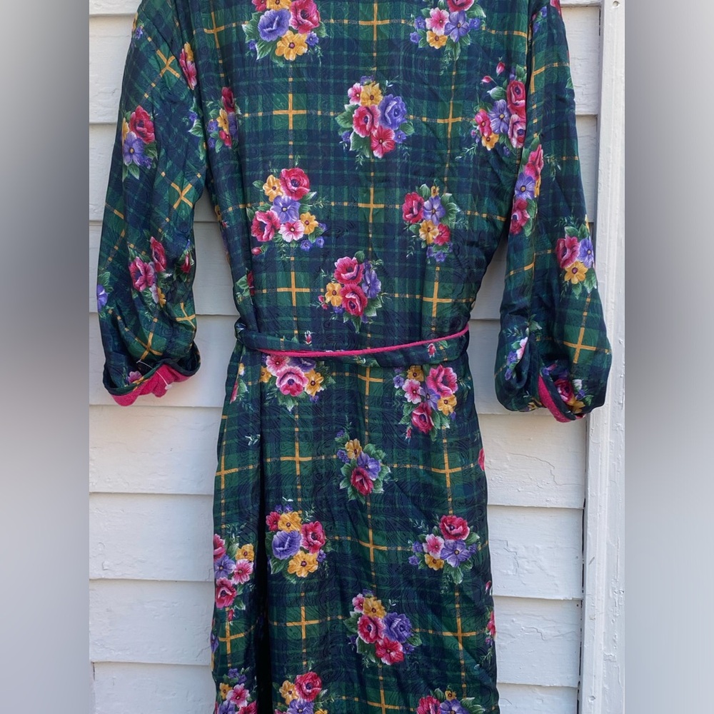 Floral Plaid Women's Bathroom Towel Robe - Picture 6 of 8